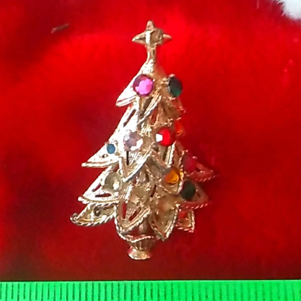 Vintage Christmas Tree Brooch Rhinestones OLDIE